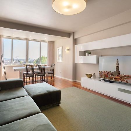 Carolina Roomy & Modern Apartment Porto Bagian luar foto