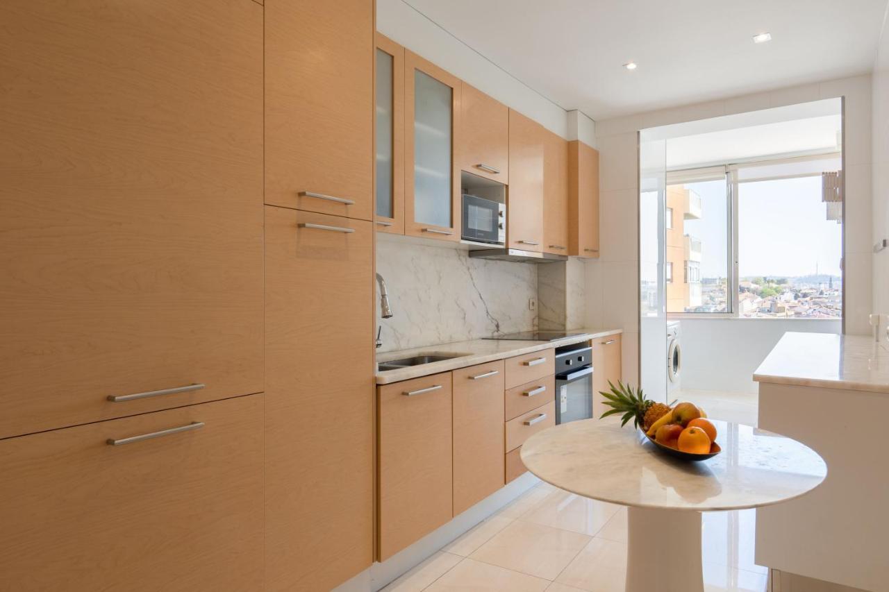 Carolina Roomy & Modern Apartment Porto Bagian luar foto