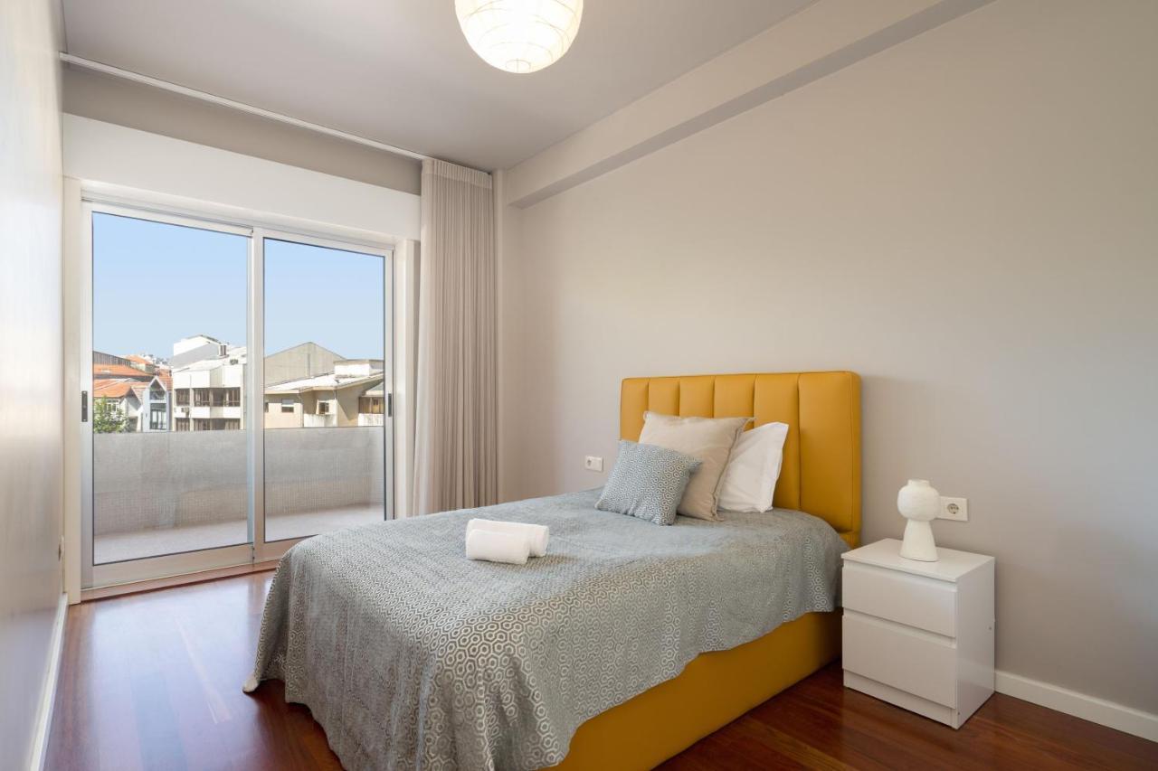 Carolina Roomy & Modern Apartment Porto Bagian luar foto